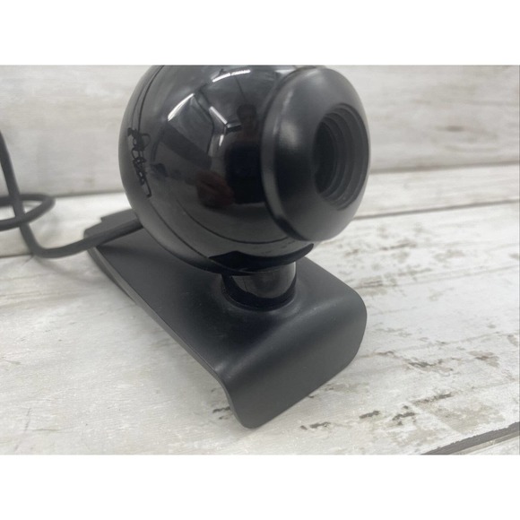 Logitech MINI Webcam Model V-U0012 (860-000237) Easy Clip-on Black - Picture 4 of 12